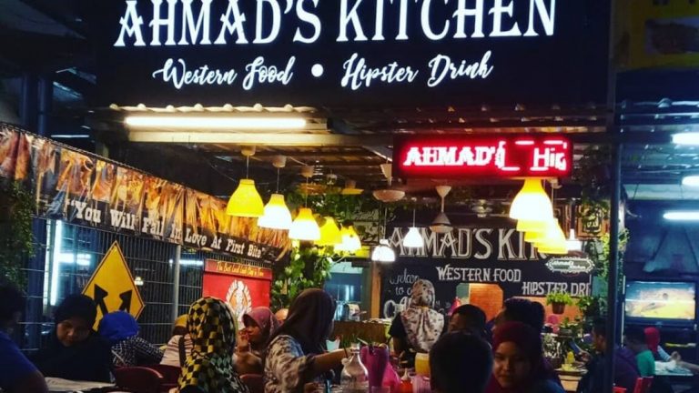 #MenarikDiGombak – Ahmad Kitchen