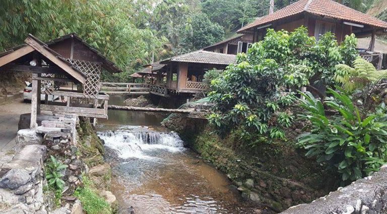 #MenarikDiGombak- Kemensah Waterfall