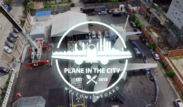 #MenarikDiKualaLumpur – Plane In The City