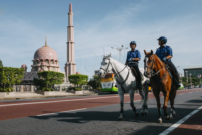 #MenarikDiPutrajaya – Pasukan Unit Berkuda di Putrajaya